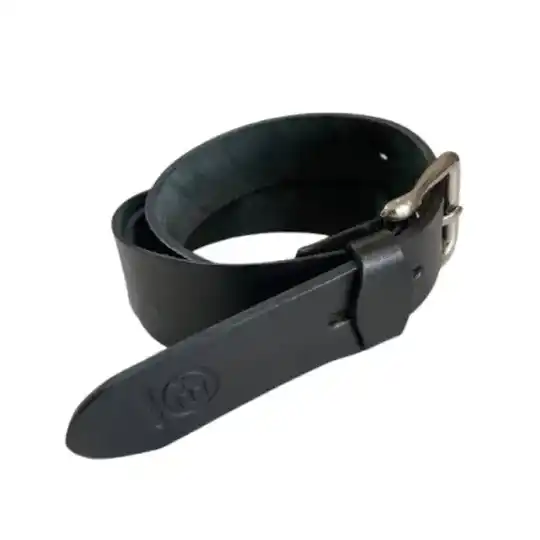 Cinto negro en cuero vacuno - comprar online